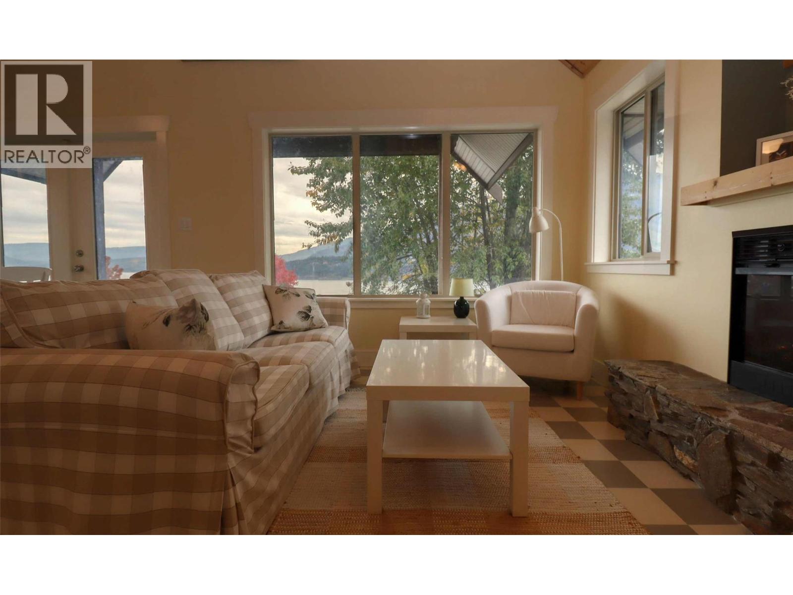 #195 2633 SQUILAX ANGLEMONT ROAD - 7