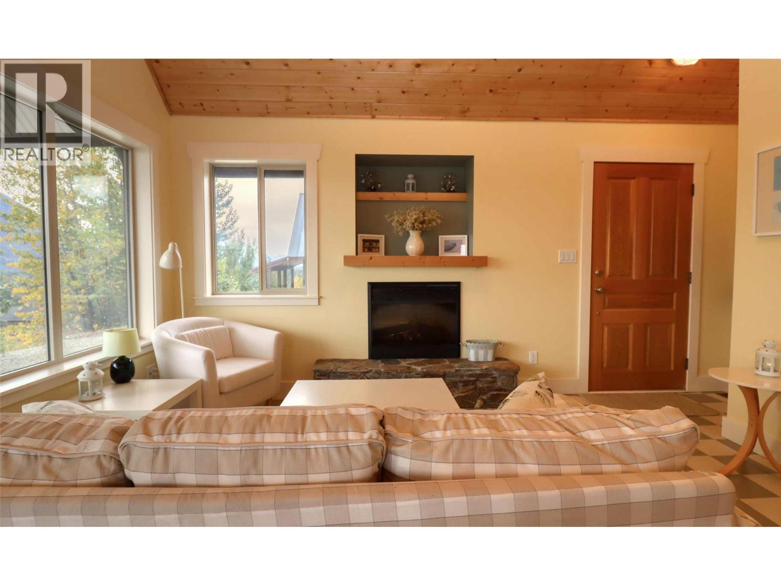 #195 2633 SQUILAX ANGLEMONT ROAD - 8