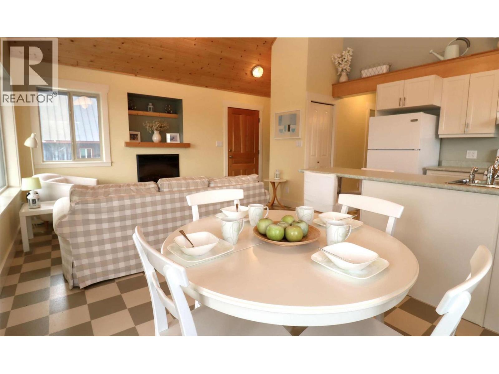 #195 2633 SQUILAX ANGLEMONT ROAD - 16