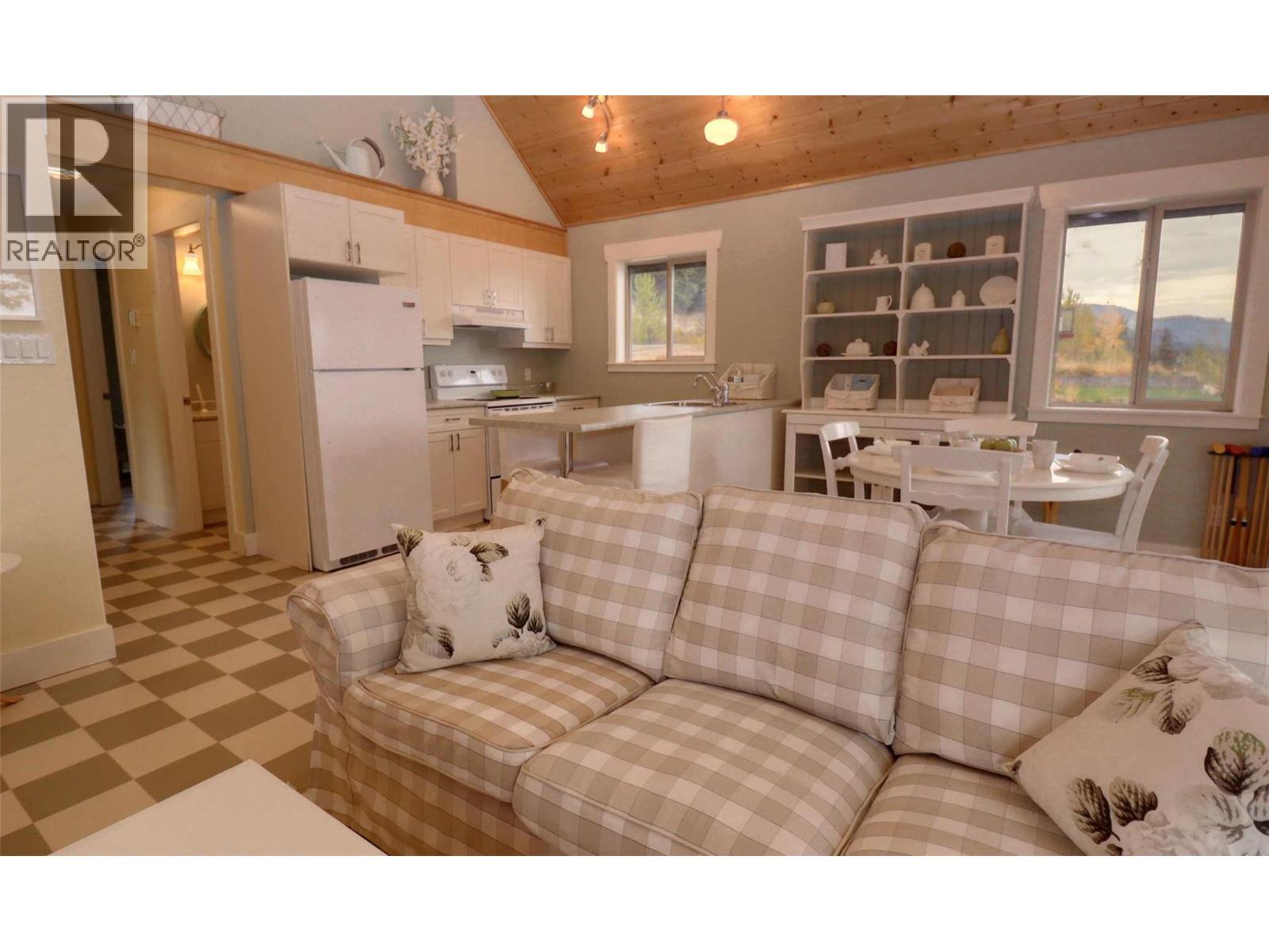 #195 2633 SQUILAX ANGLEMONT ROAD - 12