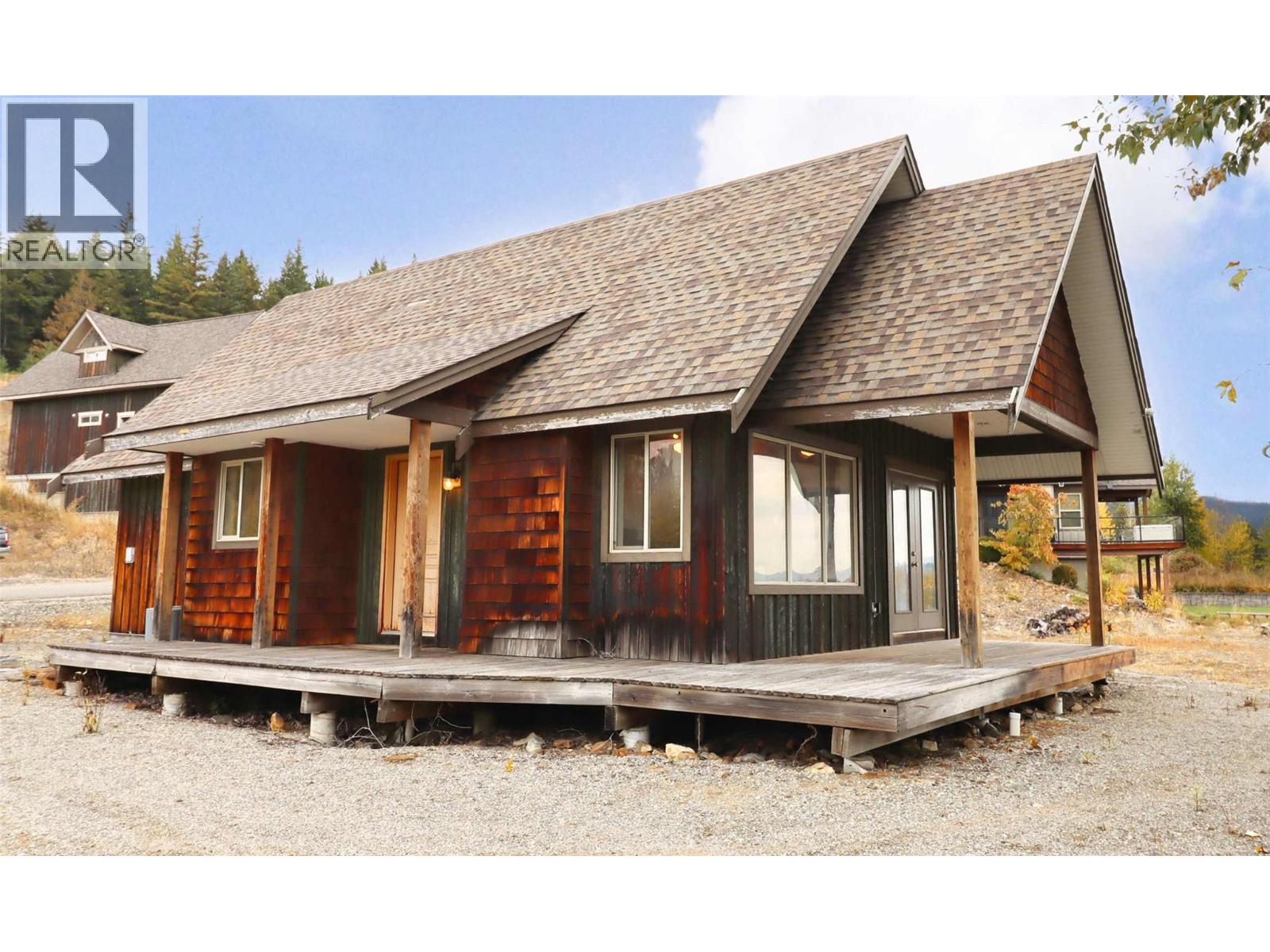 #195 2633 SQUILAX ANGLEMONT ROAD - 26