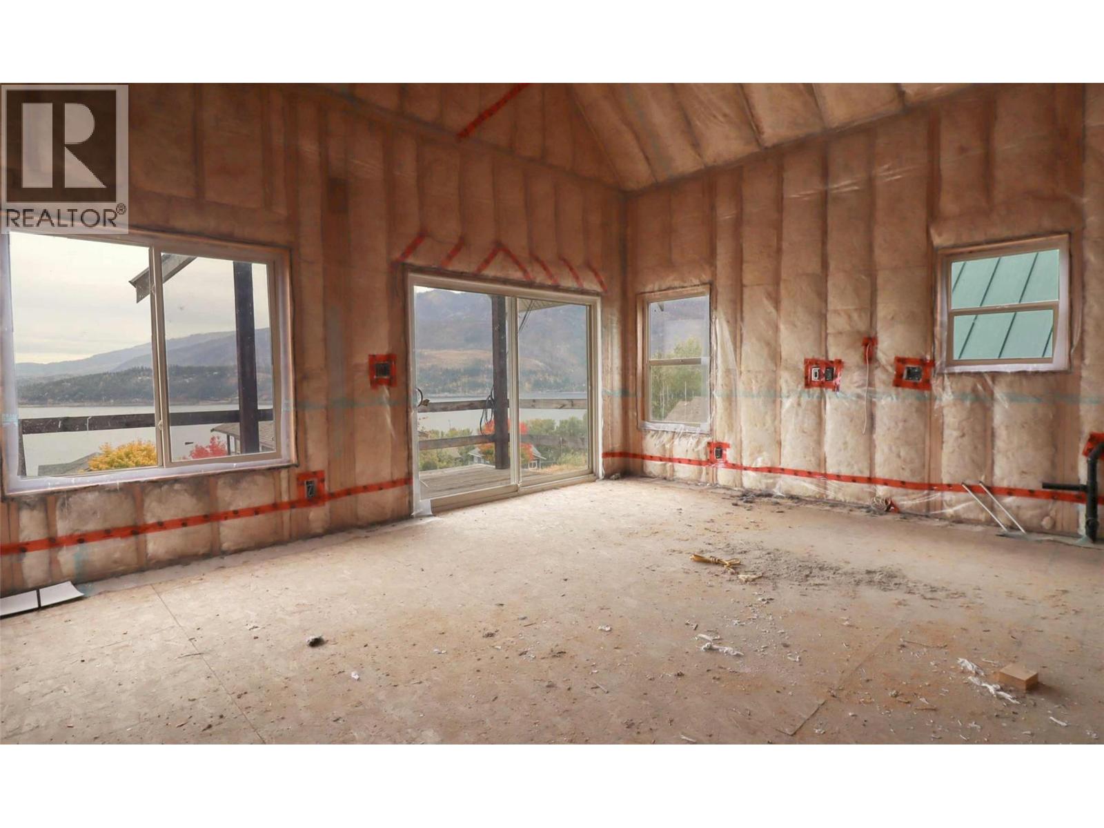 #140 2633 SQUILAX ANGLEMONT ROAD - 10