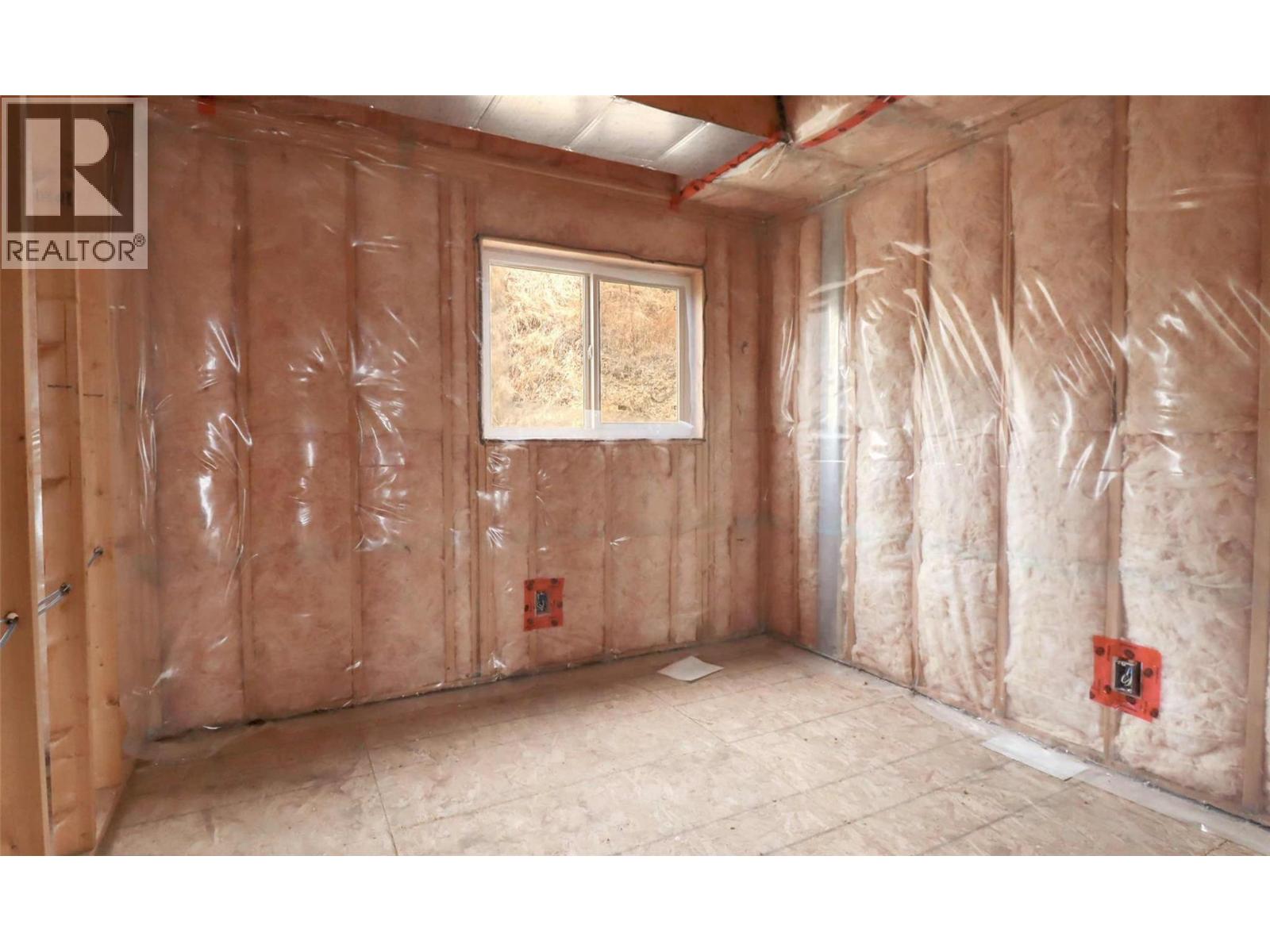 #140 2633 SQUILAX ANGLEMONT ROAD - 18