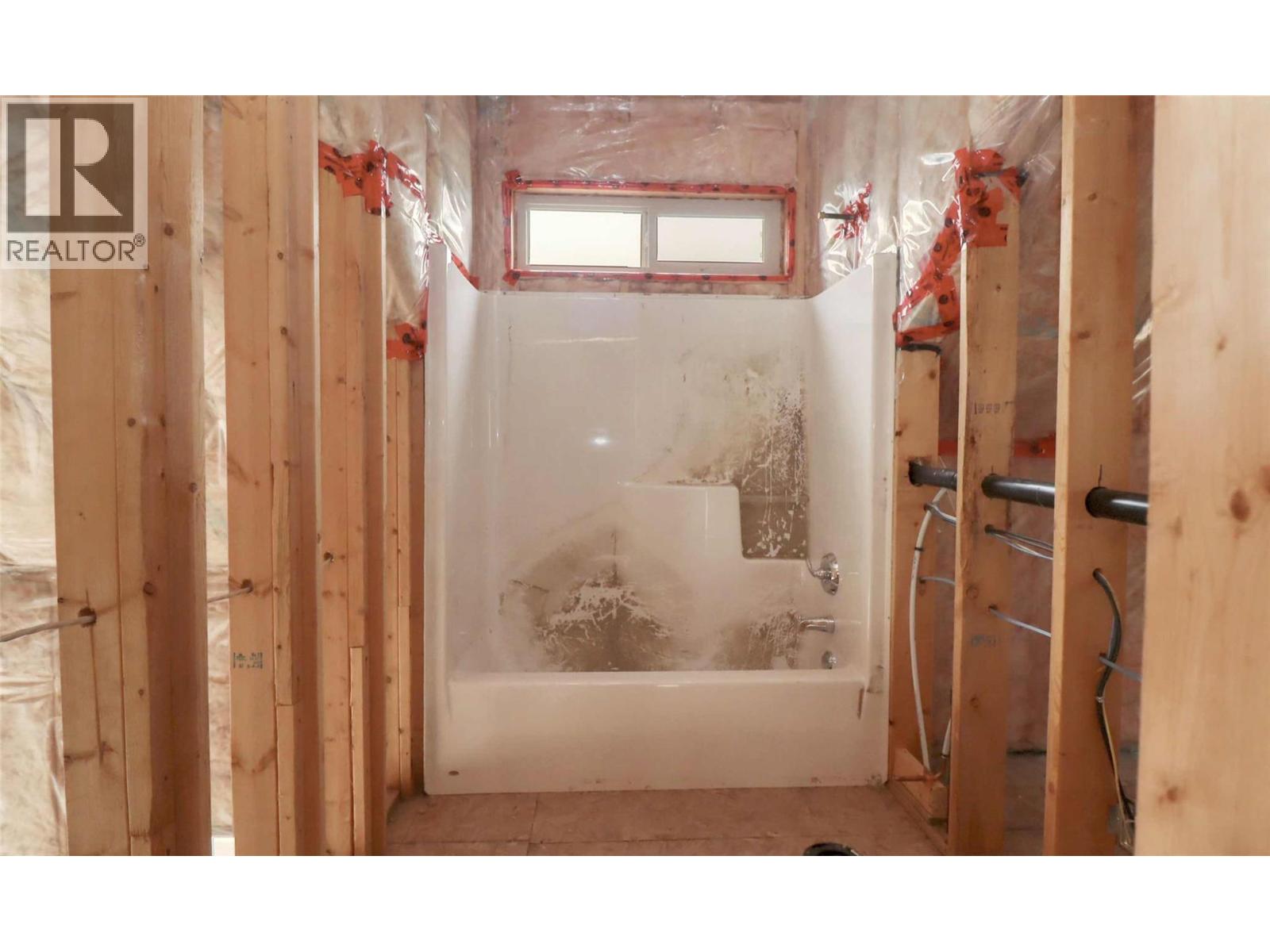 #140 2633 SQUILAX ANGLEMONT ROAD - 19