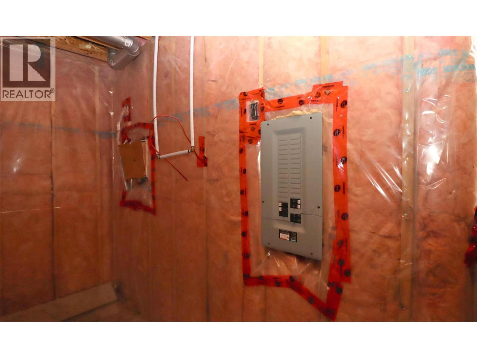 #140 2633 SQUILAX ANGLEMONT ROAD - 25