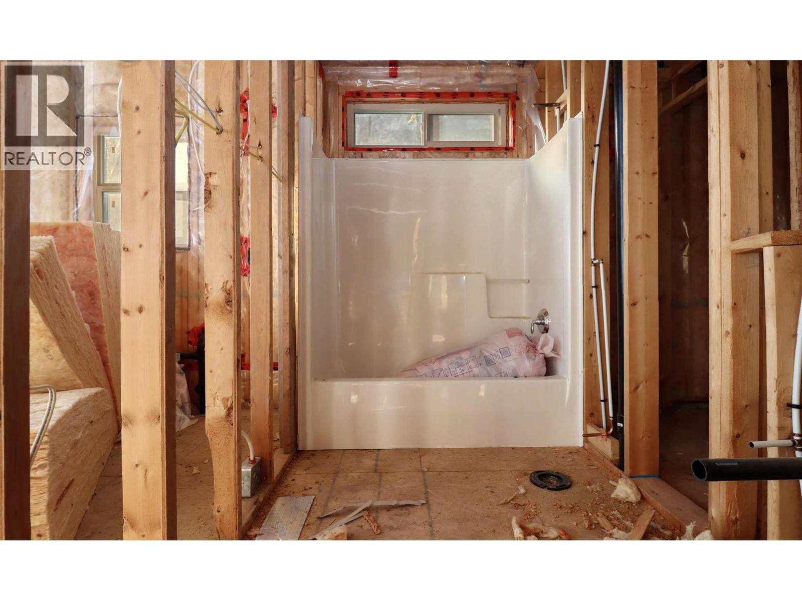 #141 2633 SQUILAX ANGLEMONT ROAD - 13