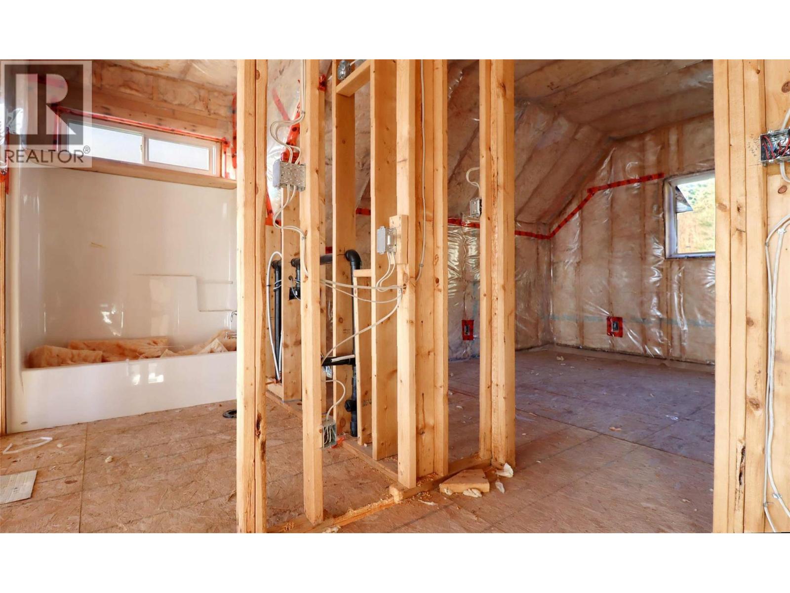 #141 2633 SQUILAX ANGLEMONT ROAD - 17