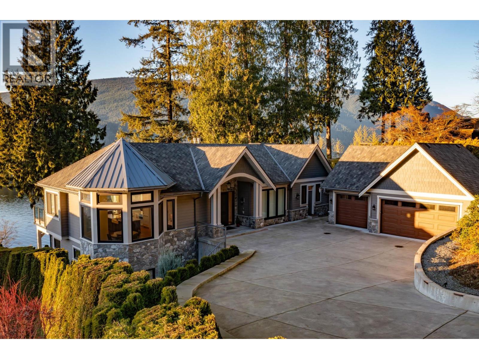 3431 SENKLER ROAD, Belcarra