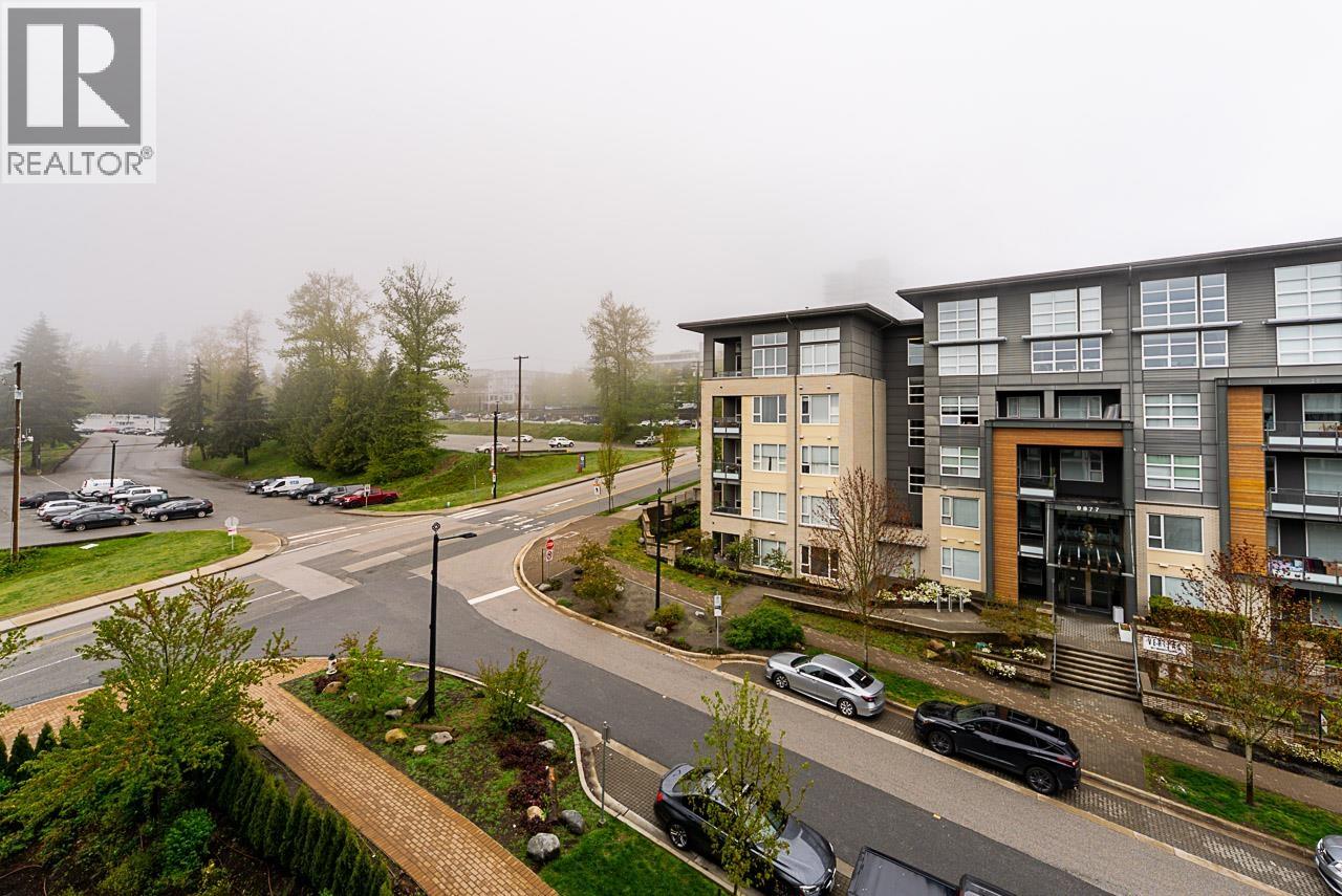 512 9888 UNIVERSITY CRESCENT, Burnaby