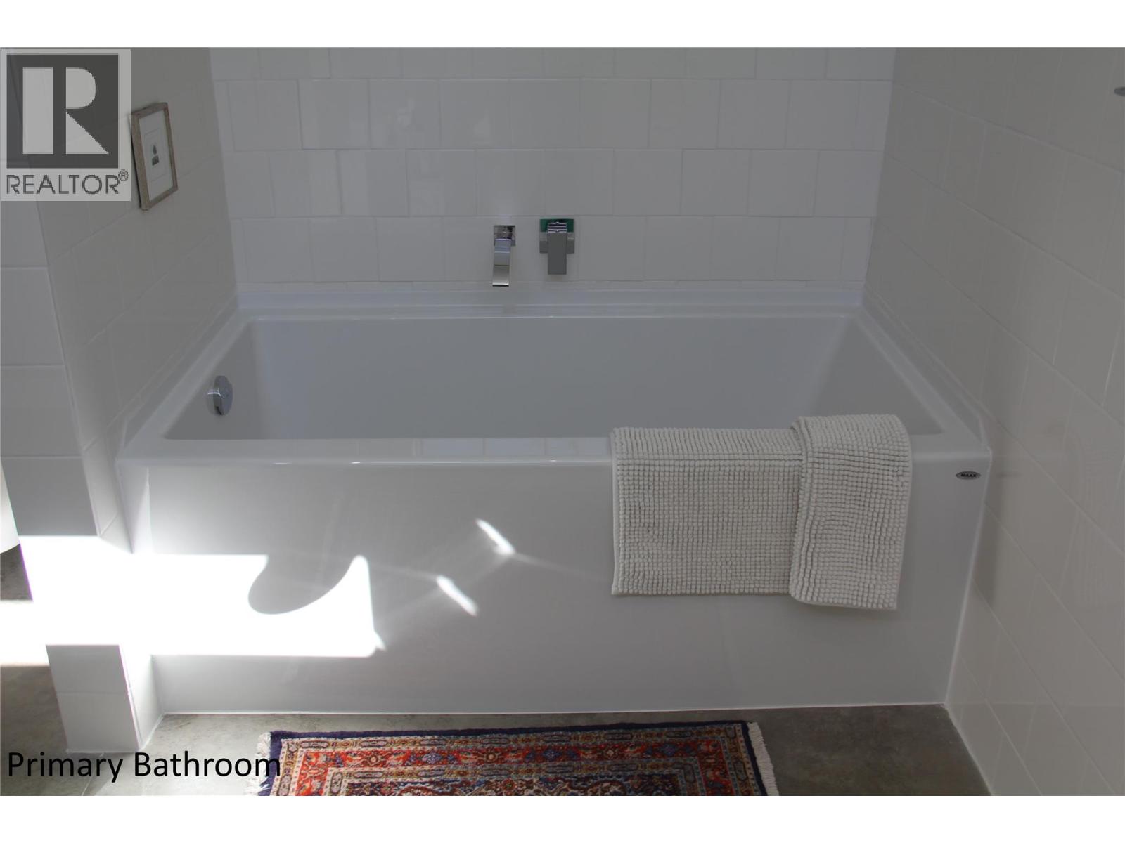 220 SASQUATCH Trail, Osoyoos