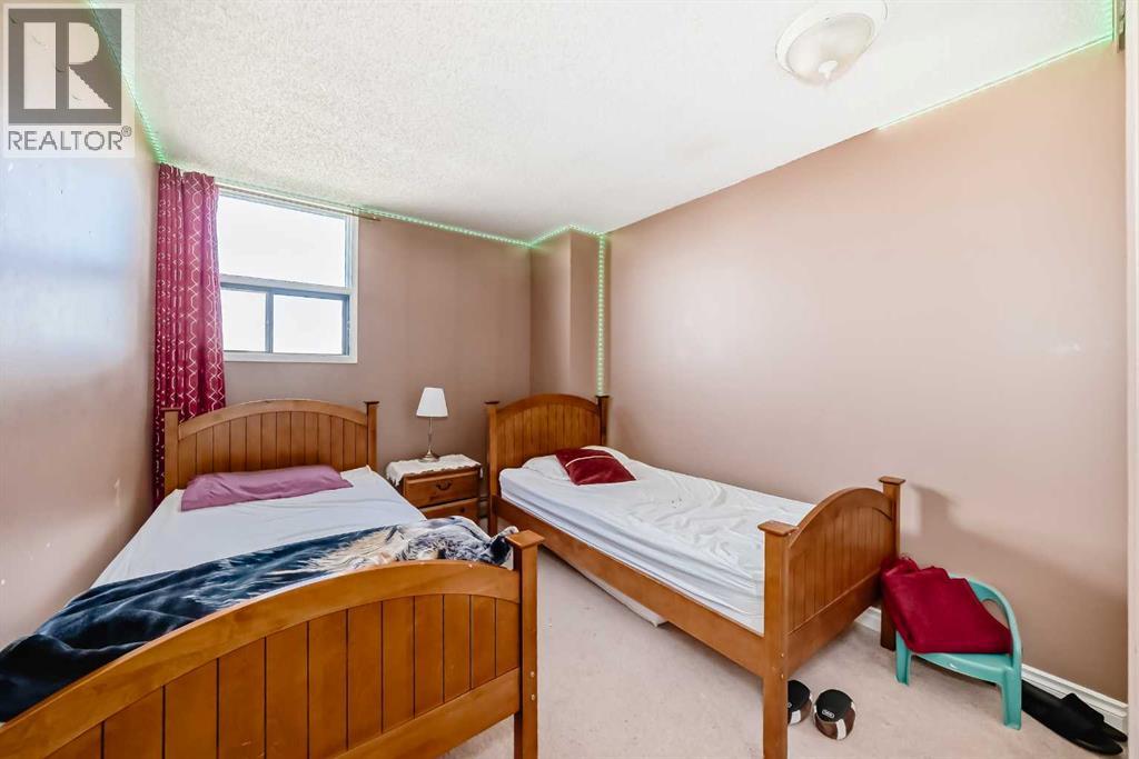 Single Family House for Sale in   Mchugh Court NE Mayland Heights Calgary 