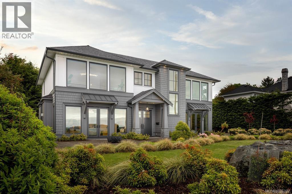 418 Beach Dr, Oak Bay