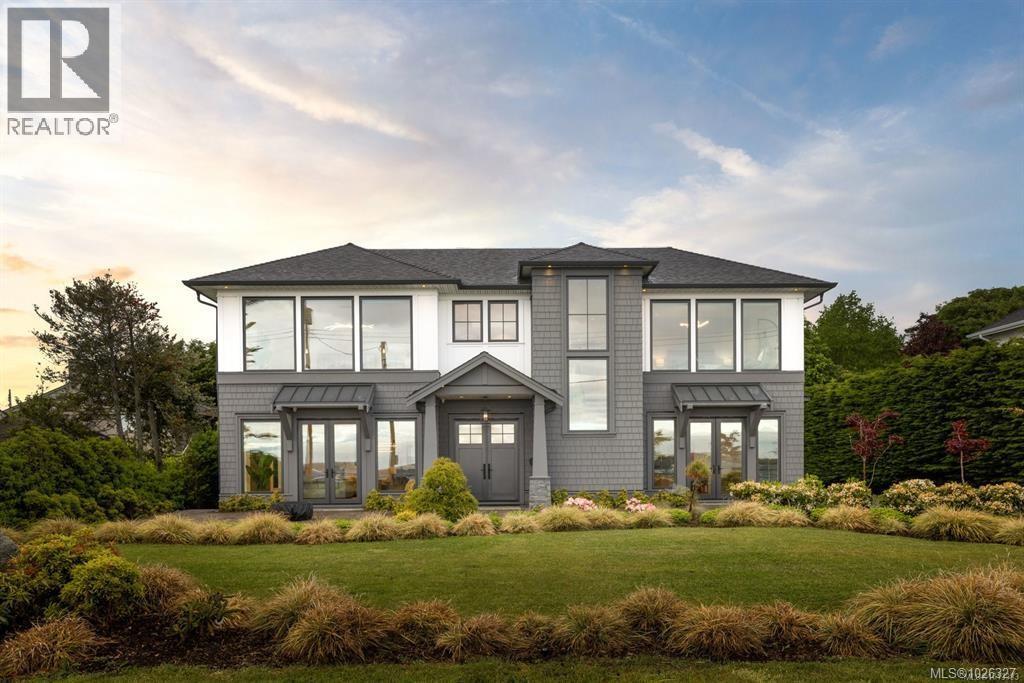 418 Beach Dr, Oak Bay