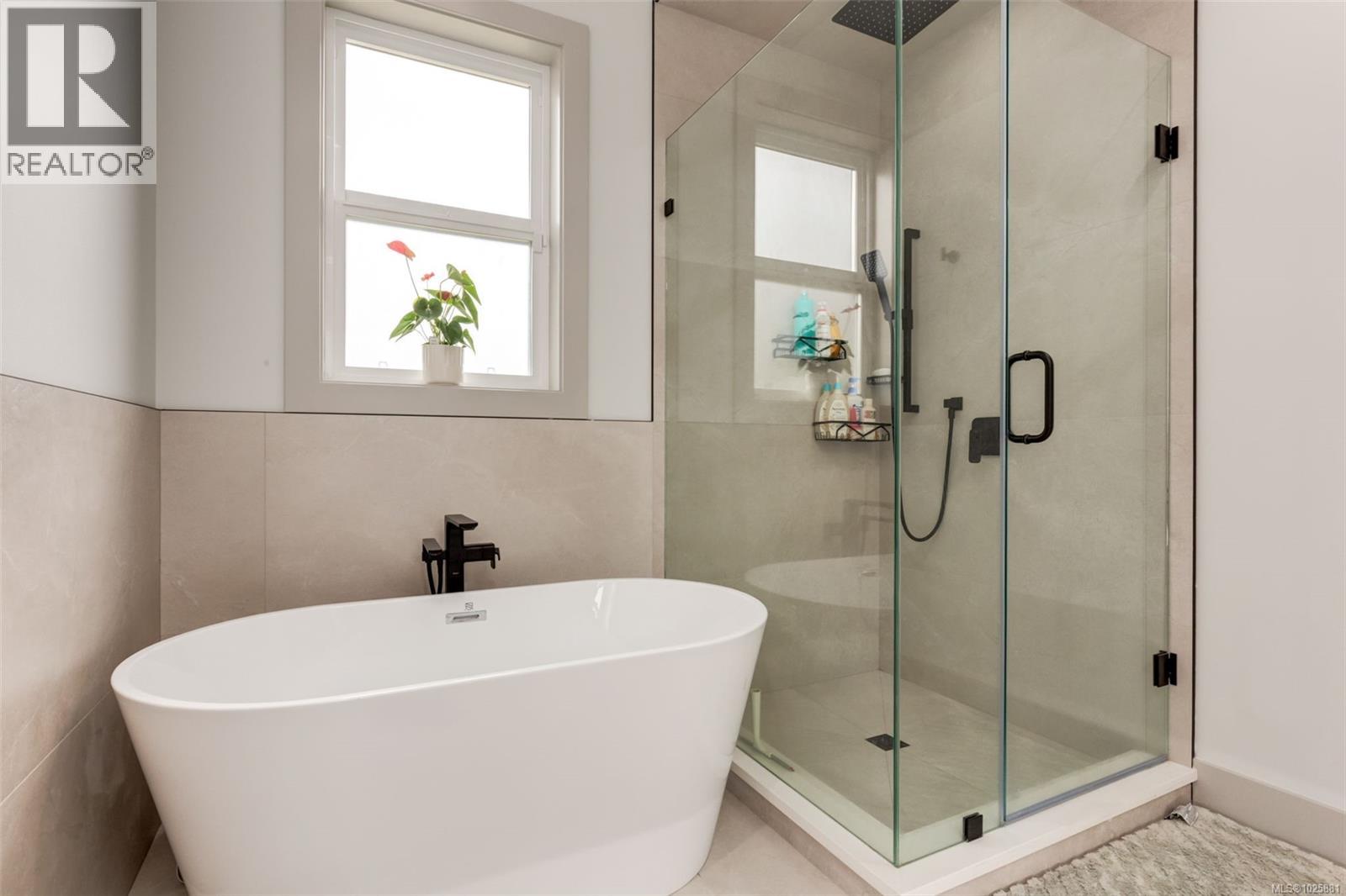 917 OLD VICTORIA RD - 26