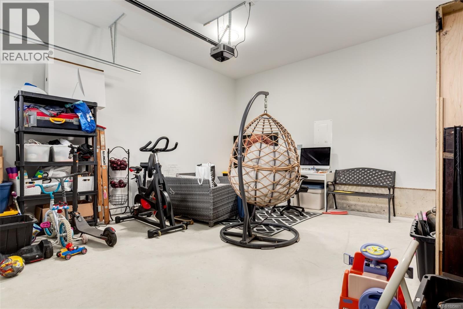 917 OLD VICTORIA RD - 51