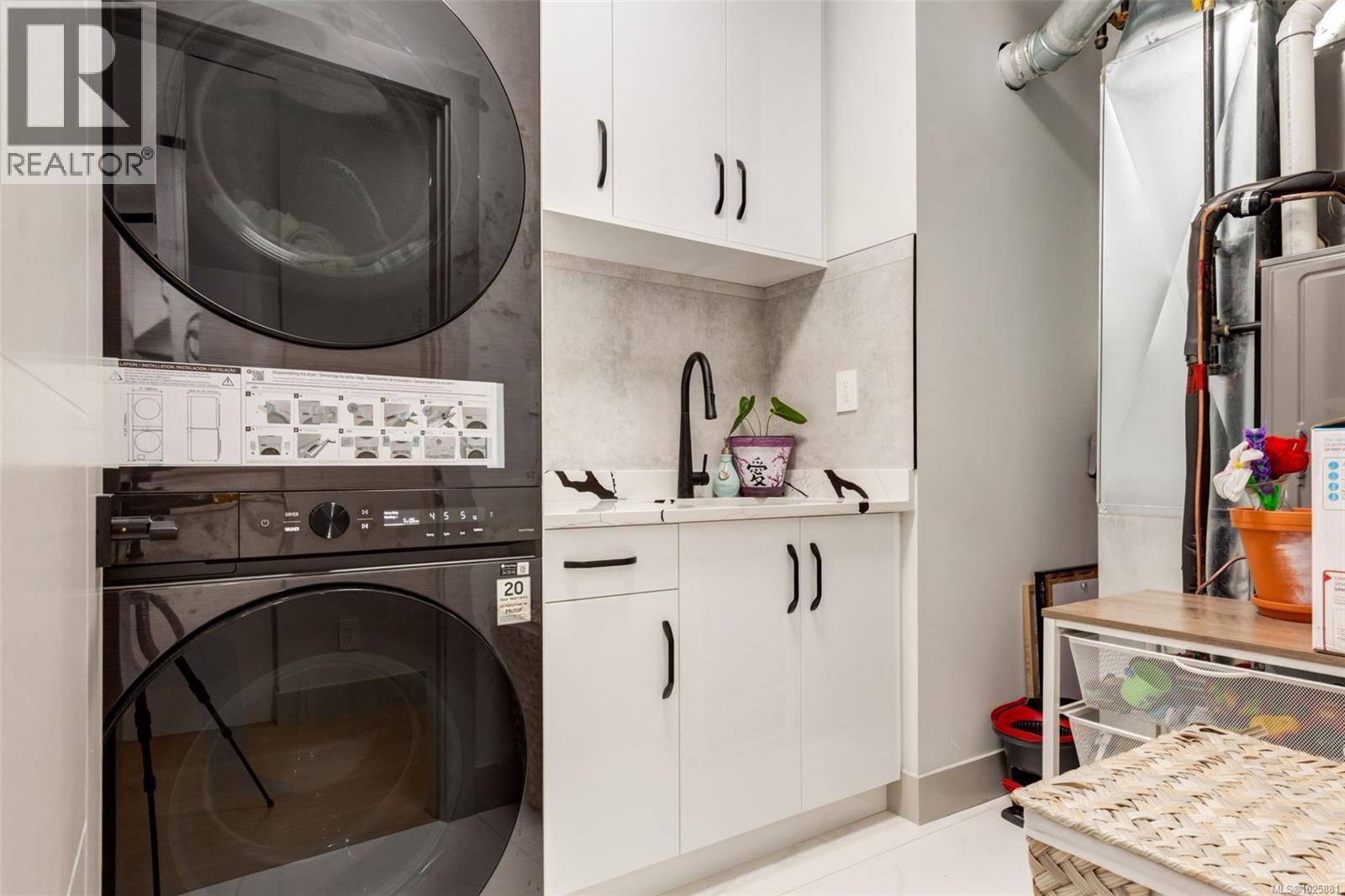 917 OLD VICTORIA RD - 40