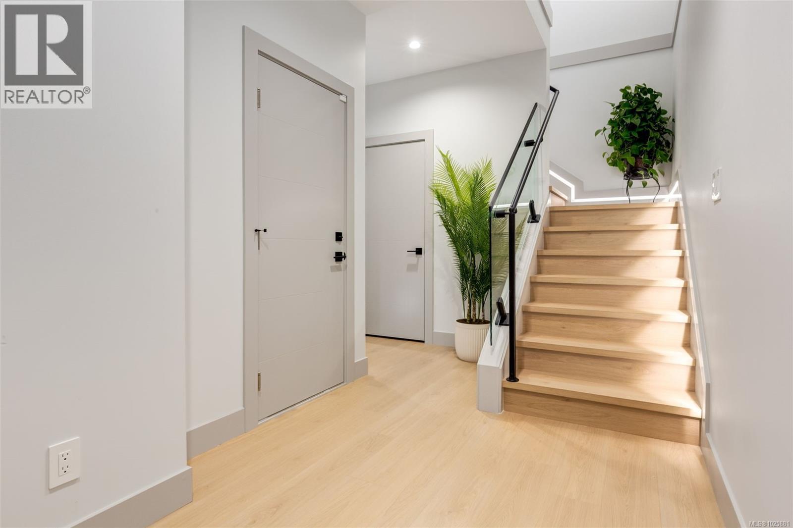 917 OLD VICTORIA RD - 42