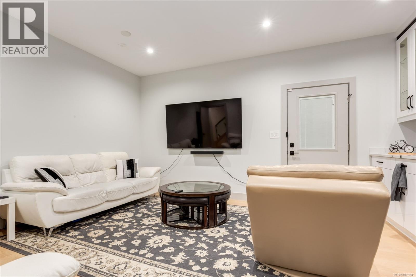 917 OLD VICTORIA RD - 46