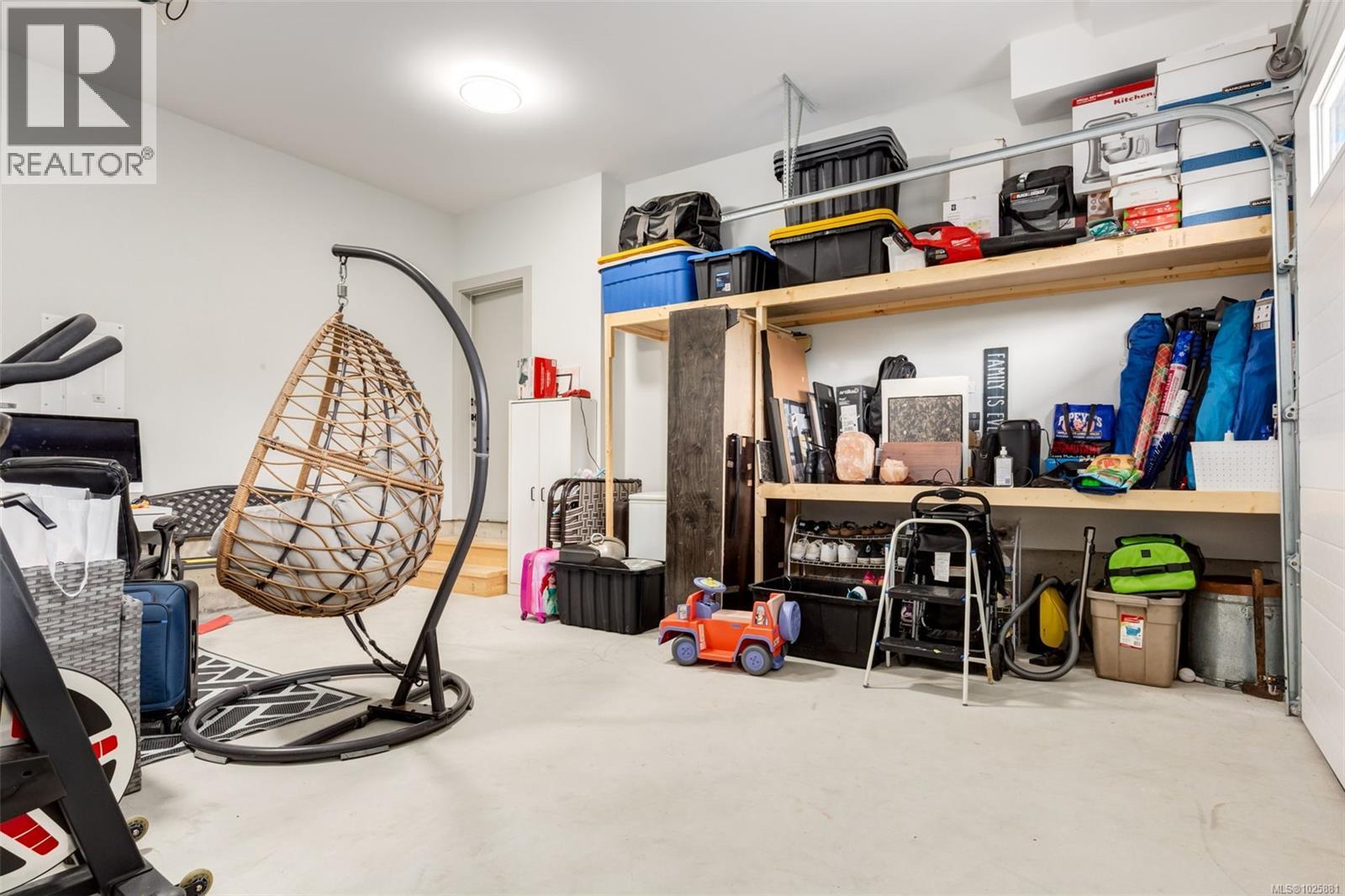 917 OLD VICTORIA RD - 52