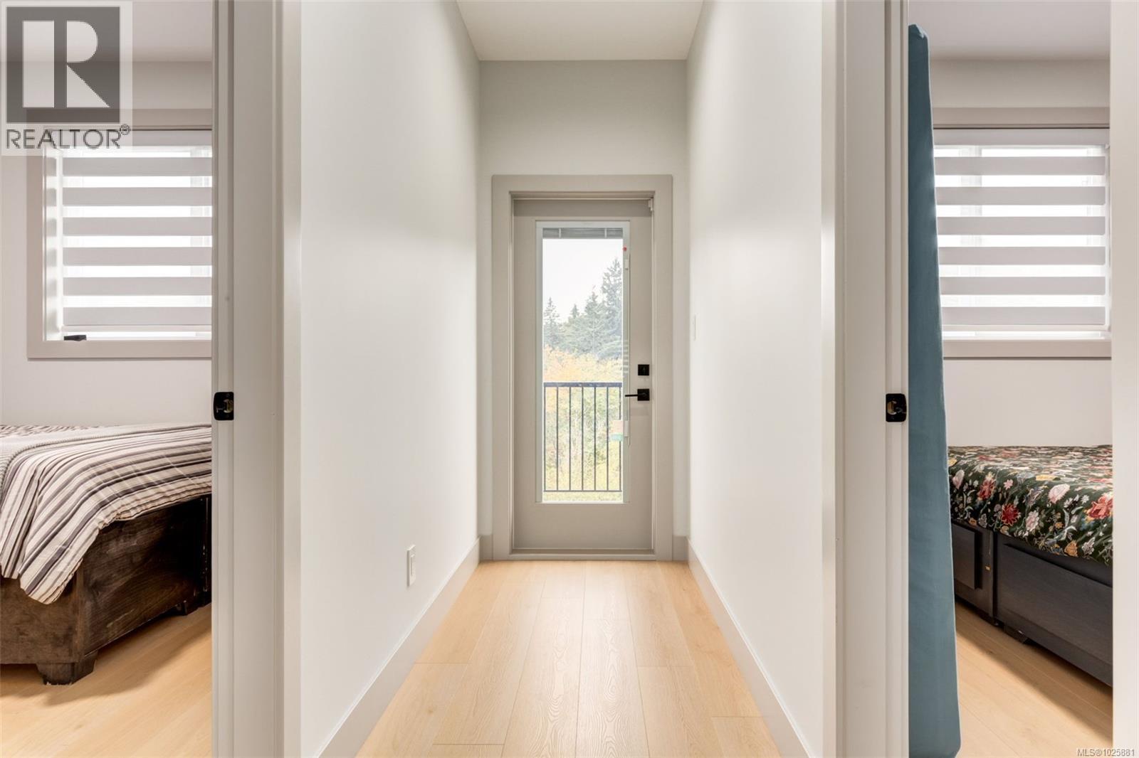 917 OLD VICTORIA RD - 37