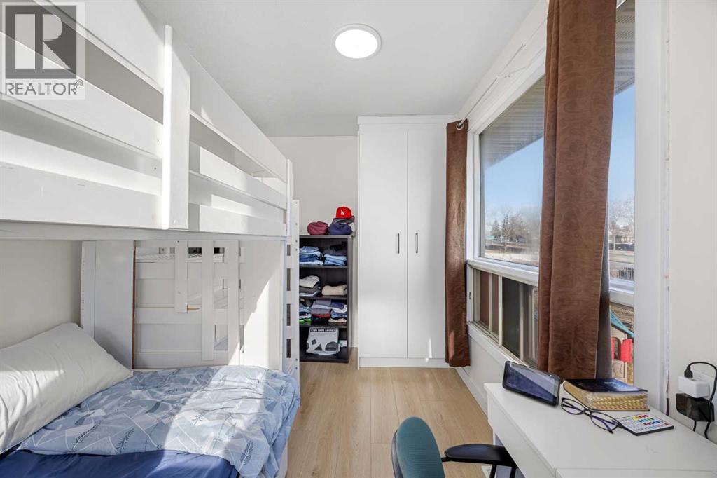 Single Family House Bi-level for Sale in  Radley Place SE Albert Park/Radisson Heights Calgary 