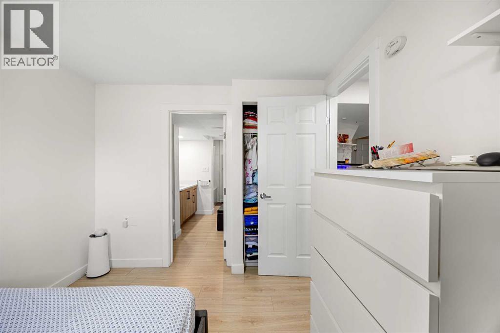 Single Family House Bi-level for Sale in  Radley Place SE Albert Park/Radisson Heights Calgary 