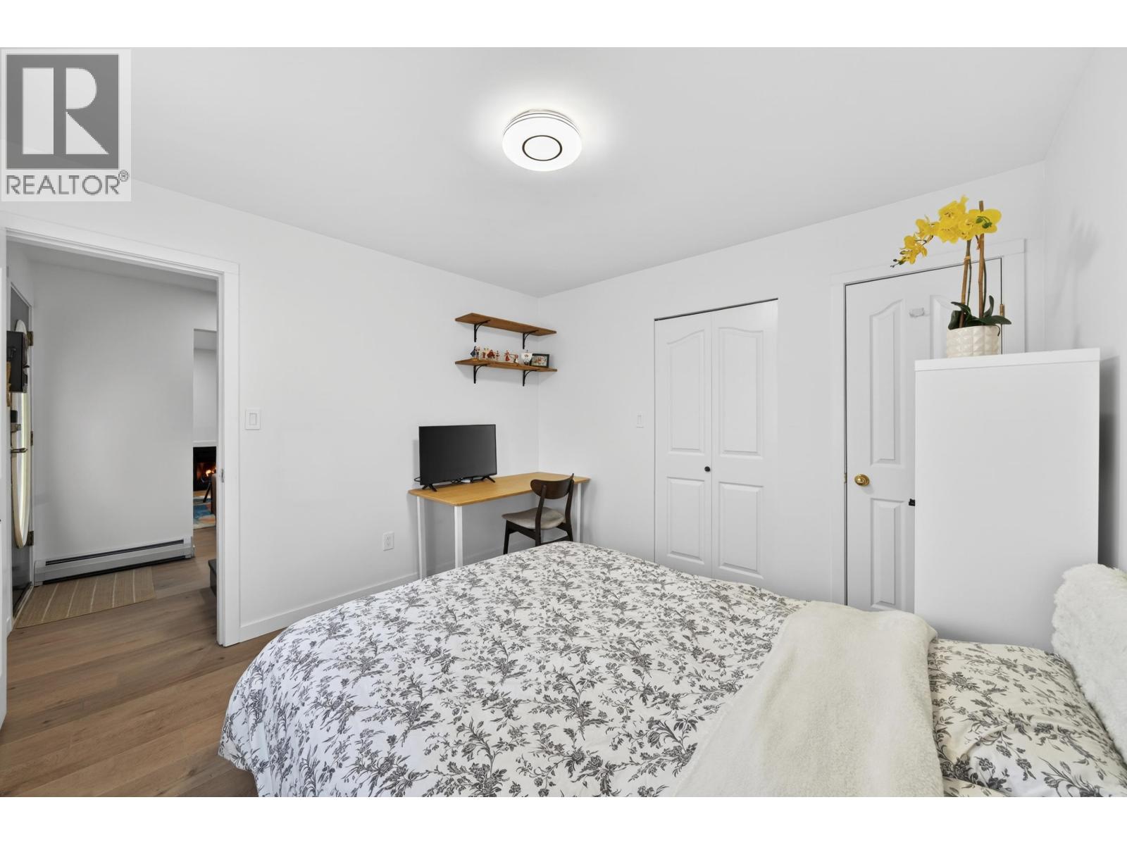 2005 LONDON STREET, New Westminster