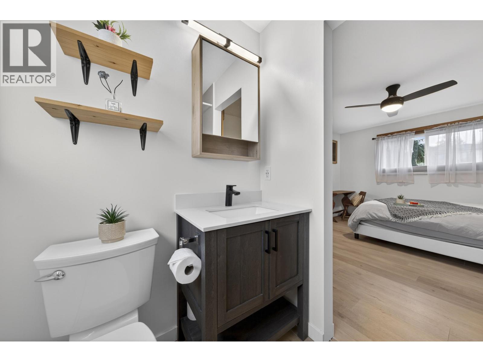 2005 LONDON STREET, New Westminster