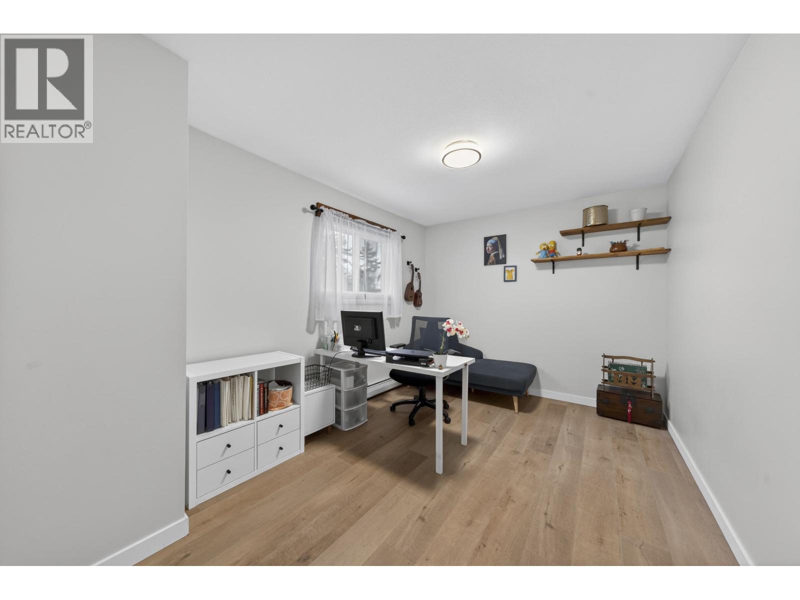 2005 LONDON STREET, New Westminster