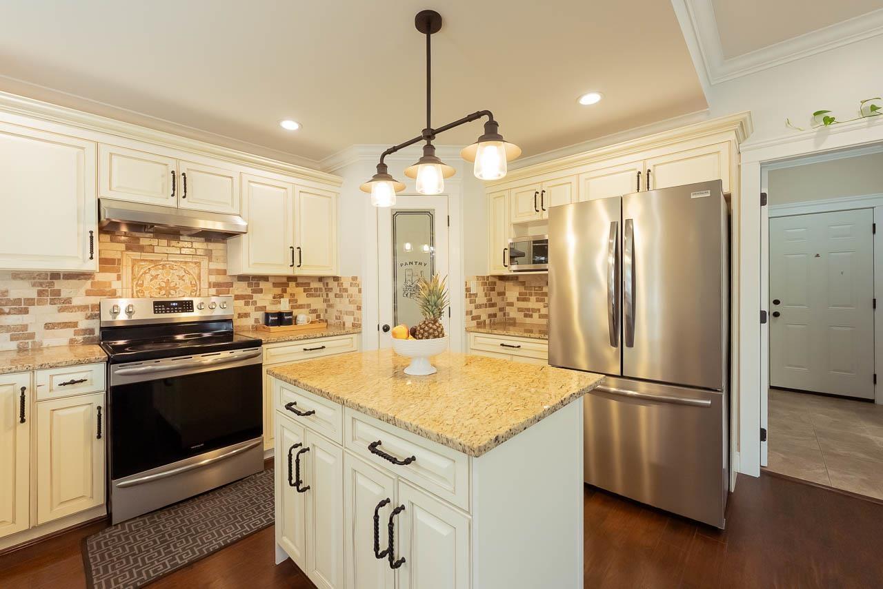 7260 196 STREET, Langley