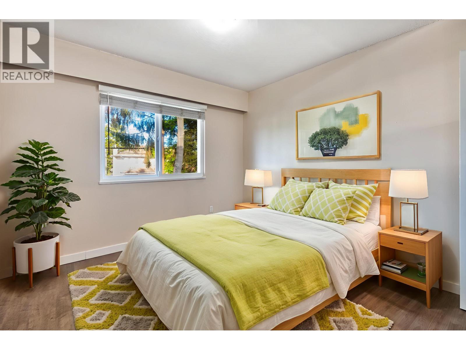 5842 WOODSWORTH STREET, Burnaby