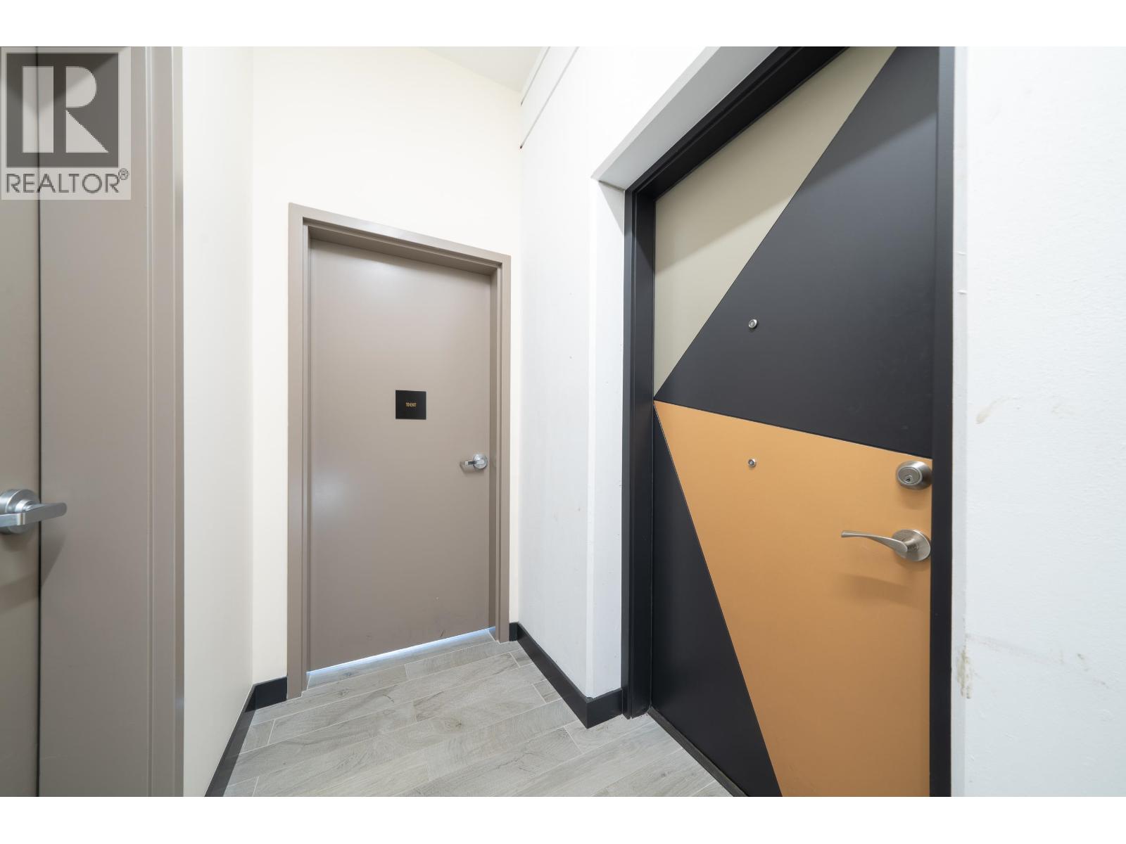 TH1 6288 CASSIE AVENUE, Burnaby