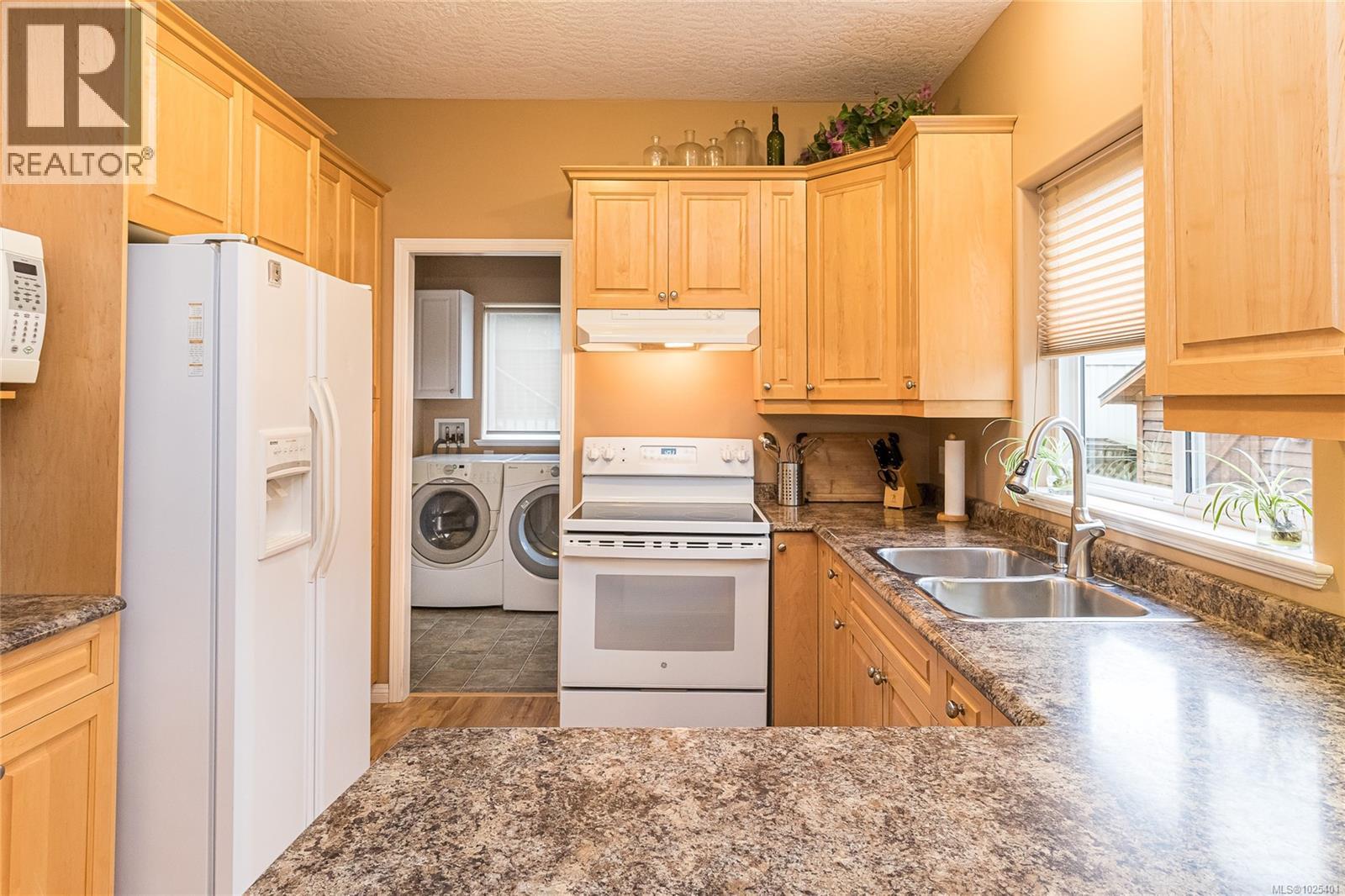 3370 Alfred Pl, Colwood