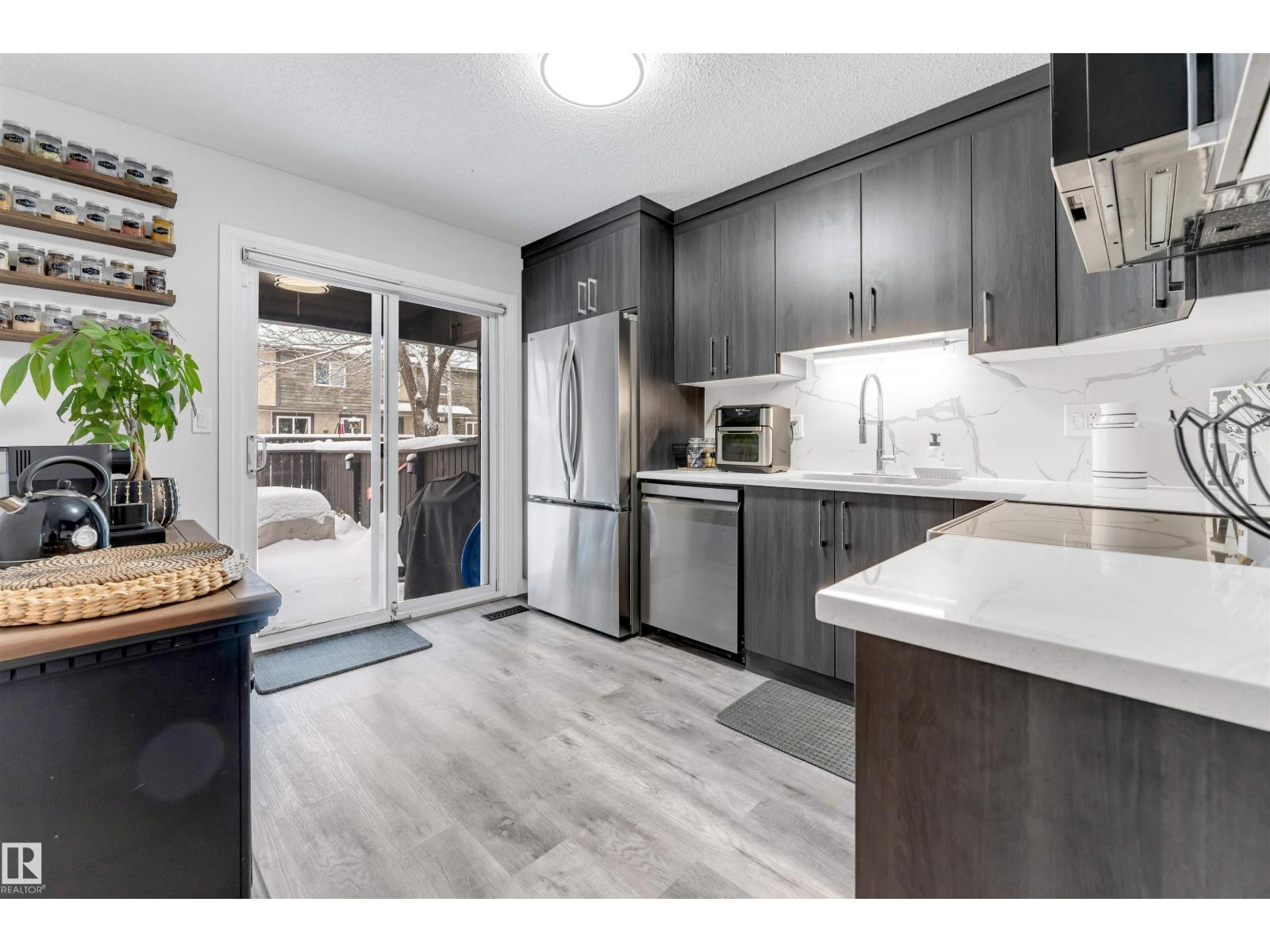 18010 96 Ave NW NW, Edmonton