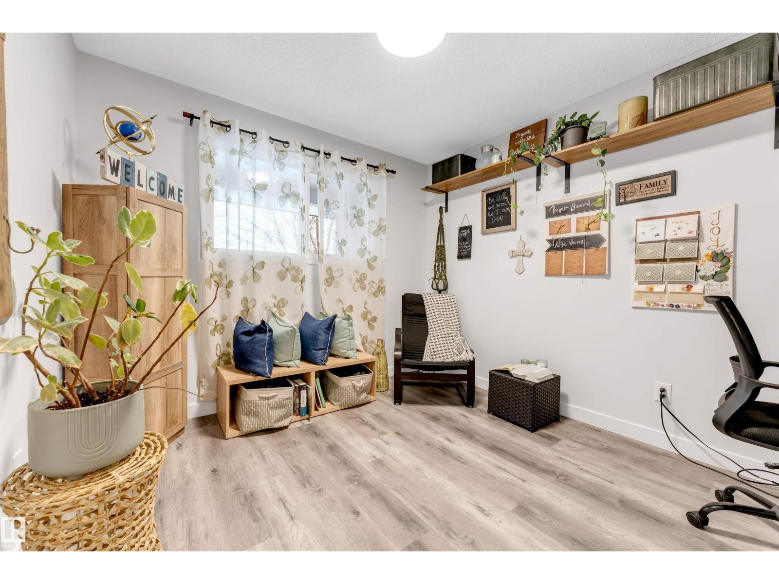 18010 96 Ave NW NW, Edmonton