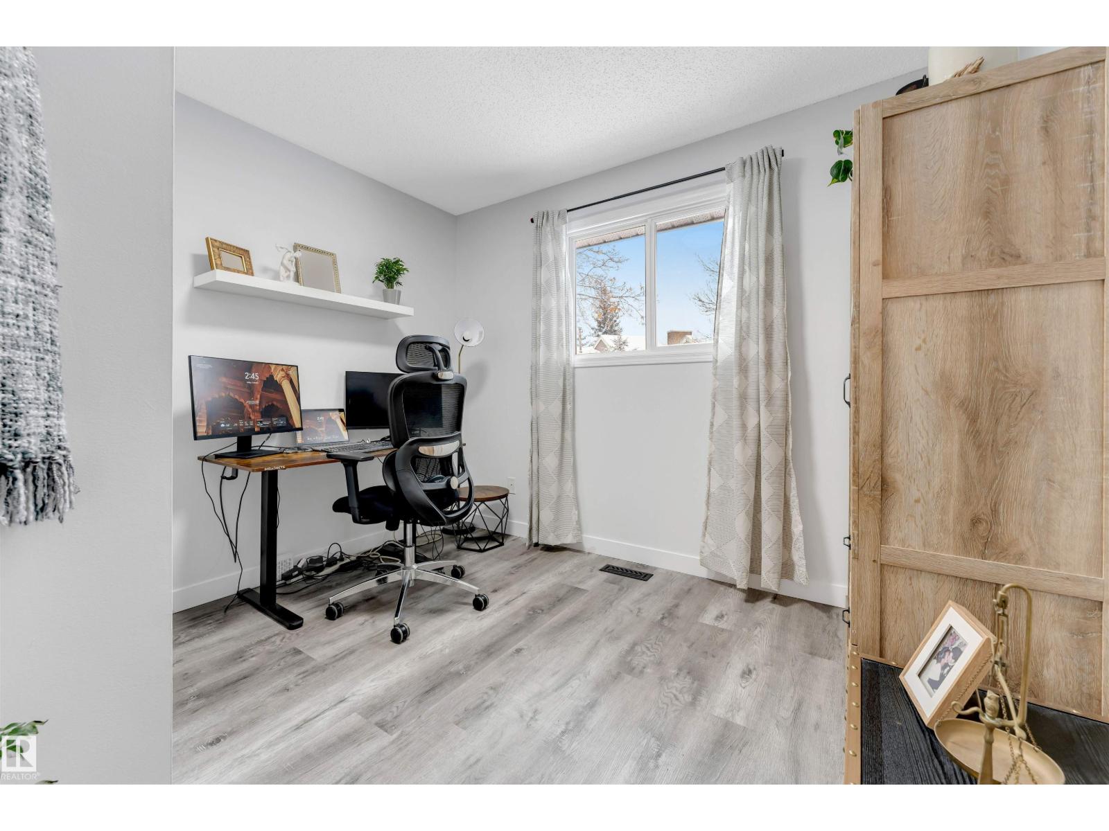 18010 96 Ave NW NW, Edmonton