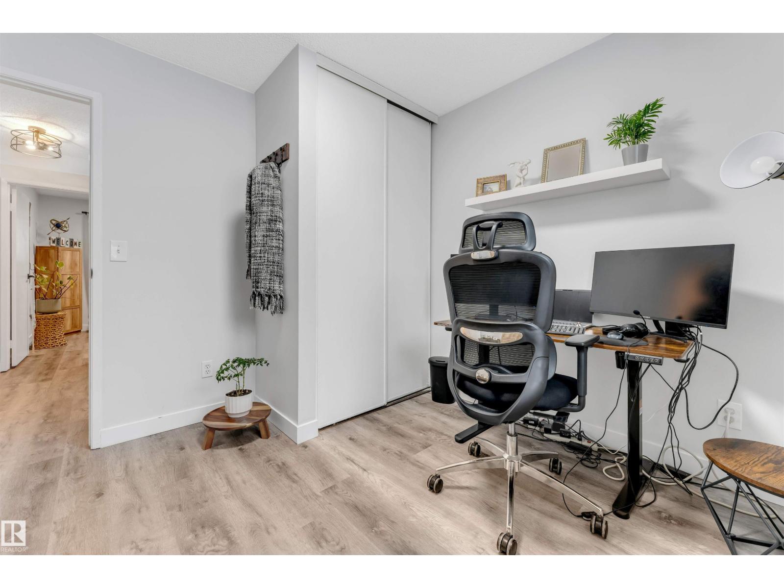 18010 96 Ave NW NW, Edmonton