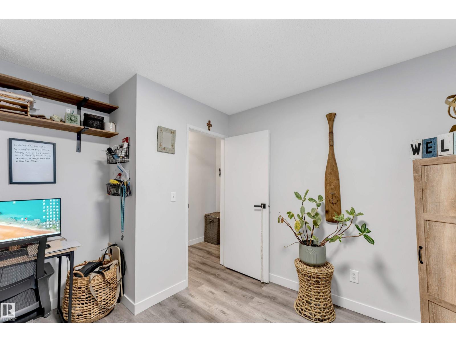 18010 96 Ave NW NW, Edmonton