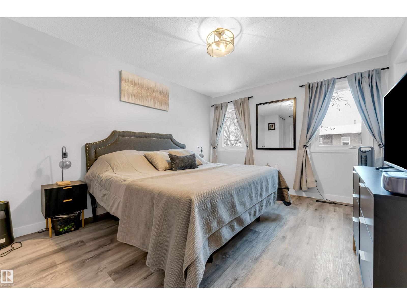 18010 96 Ave NW NW, Edmonton