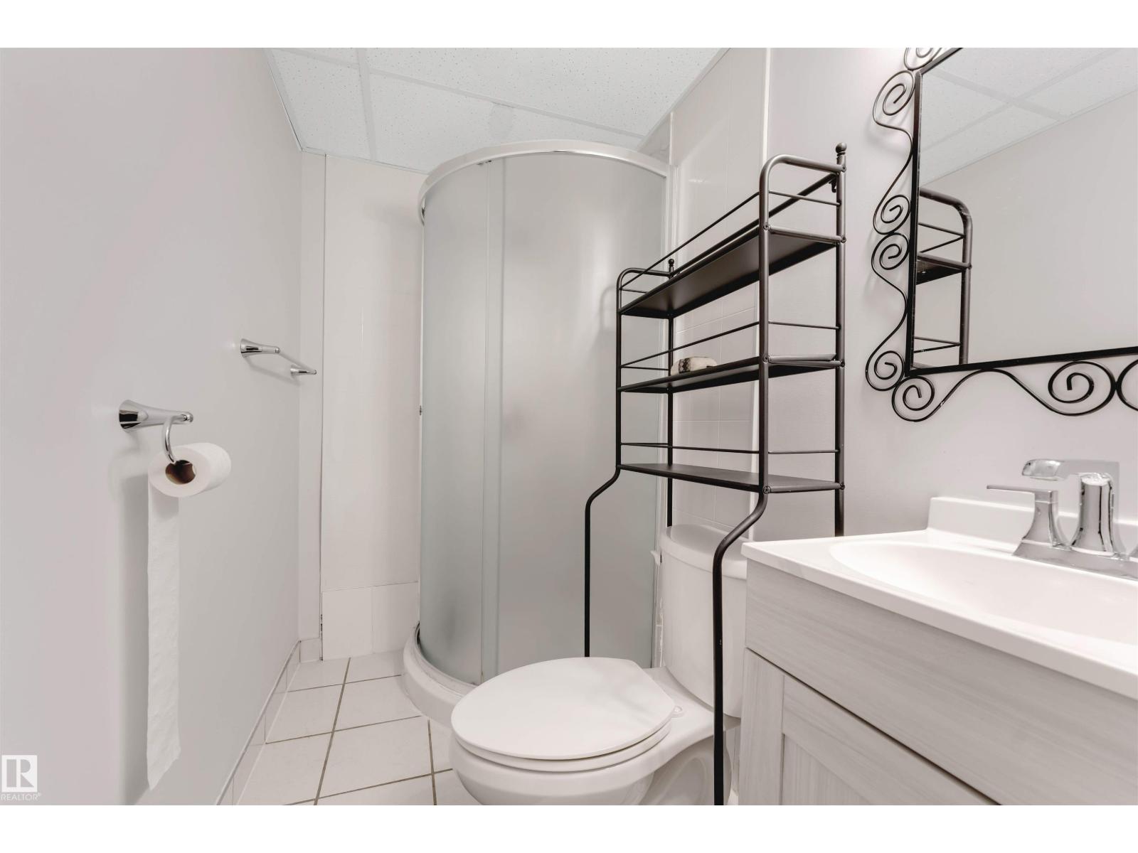 18010 96 Ave NW NW, Edmonton