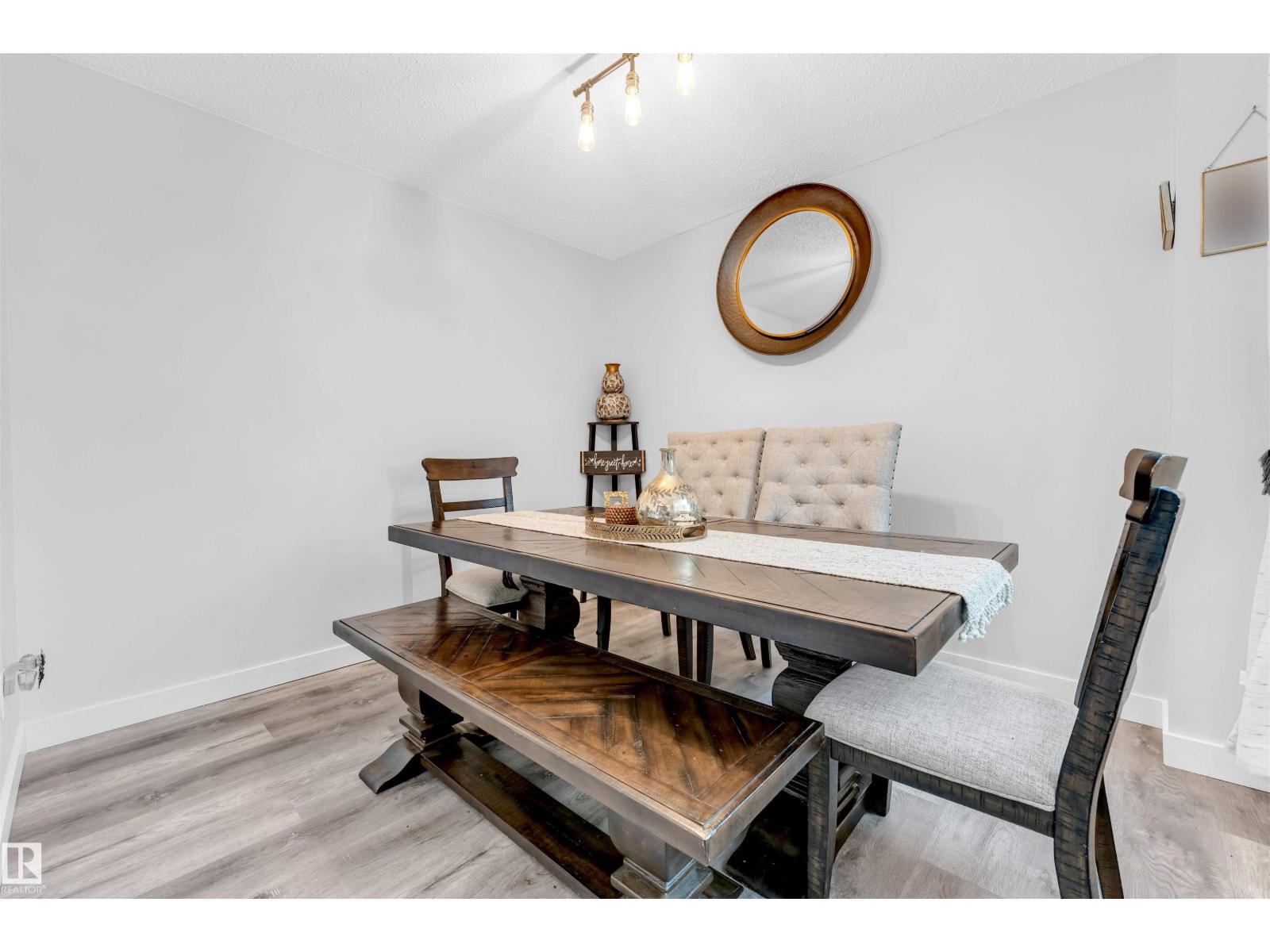 18010 96 Ave NW NW, Edmonton