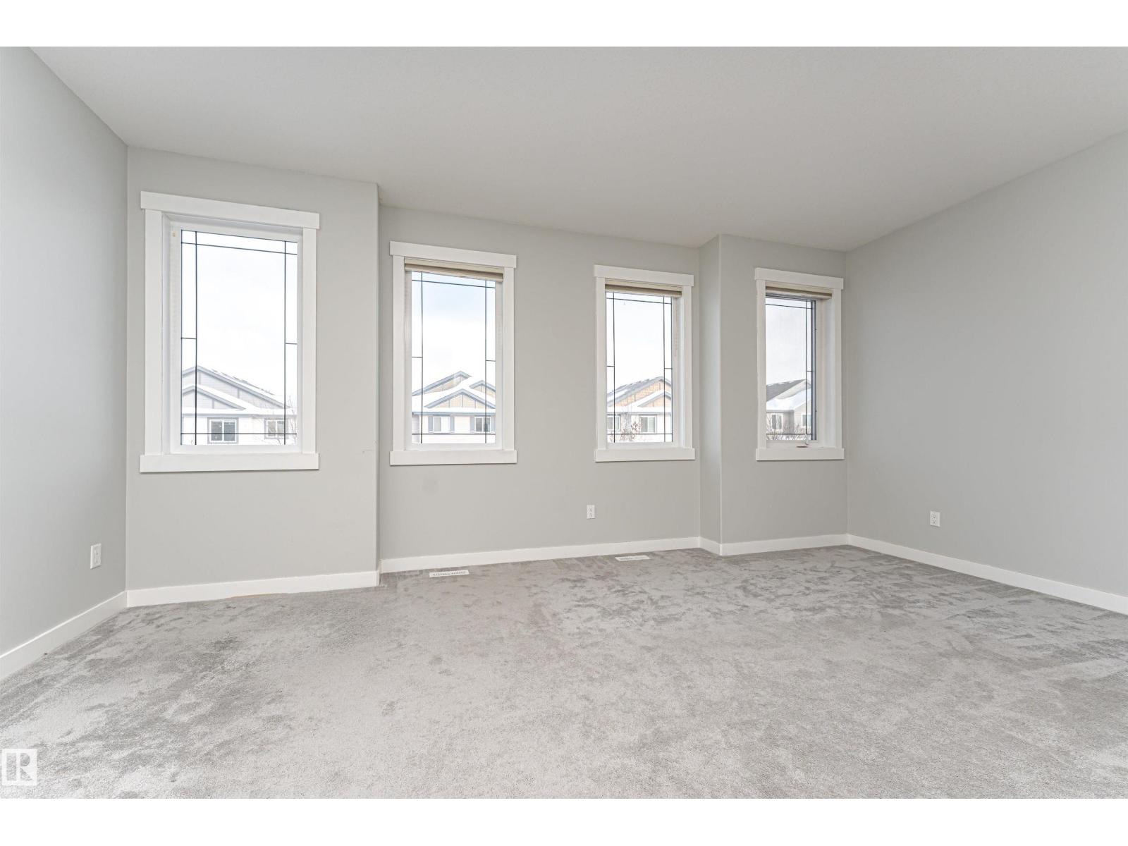 6963 19A AV SW, Edmonton