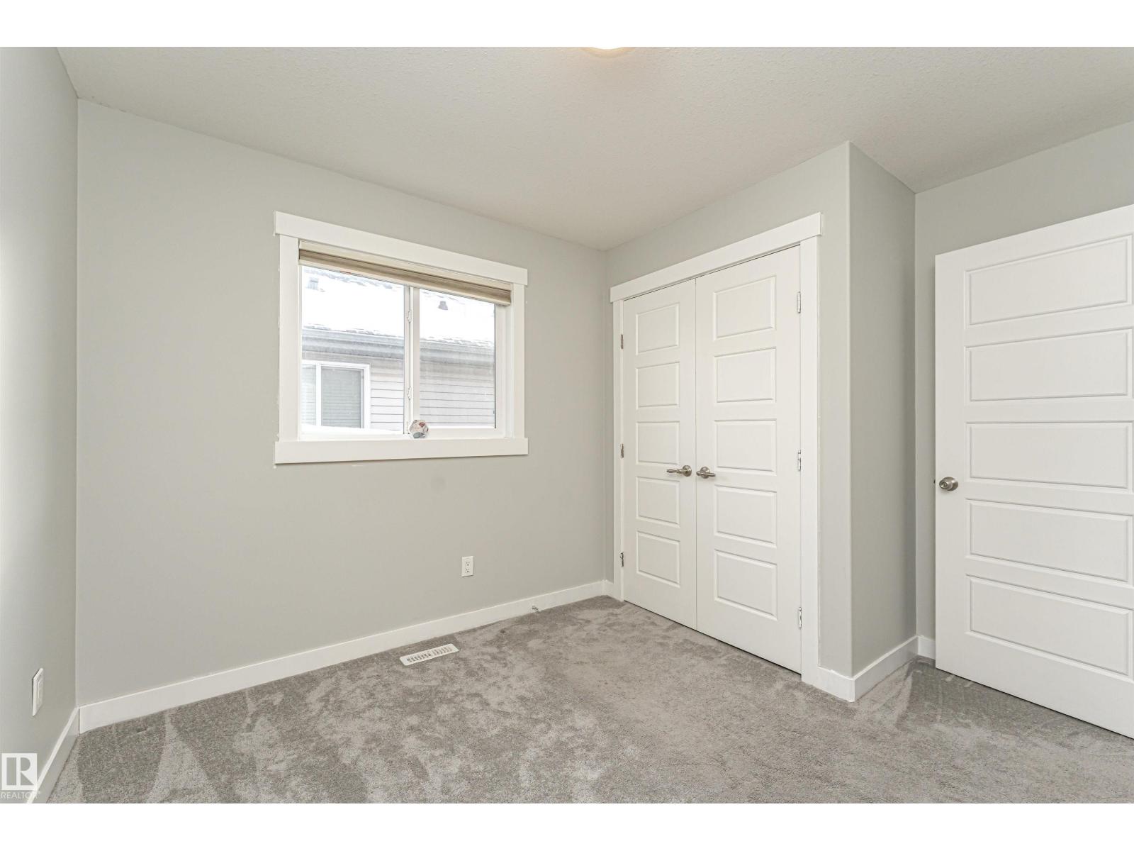 6963 19A AV SW, Edmonton