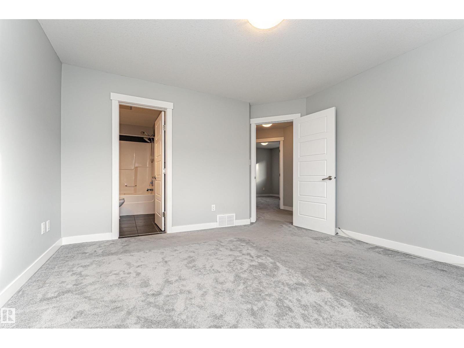 6963 19A AV SW, Edmonton