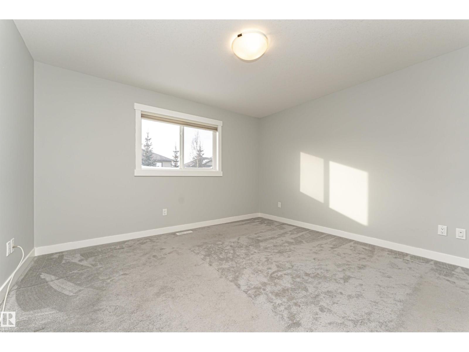 6963 19A AV SW, Edmonton