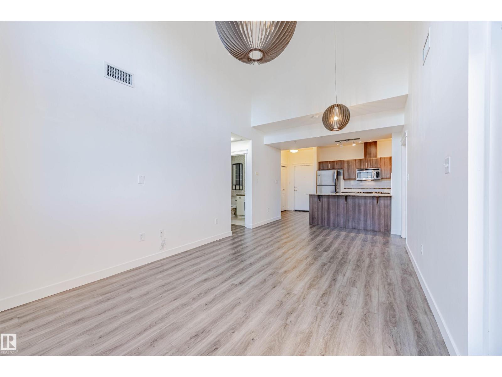 10333 112 ST NW, Edmonton