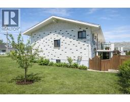 460 Saulnier Street, photo 2