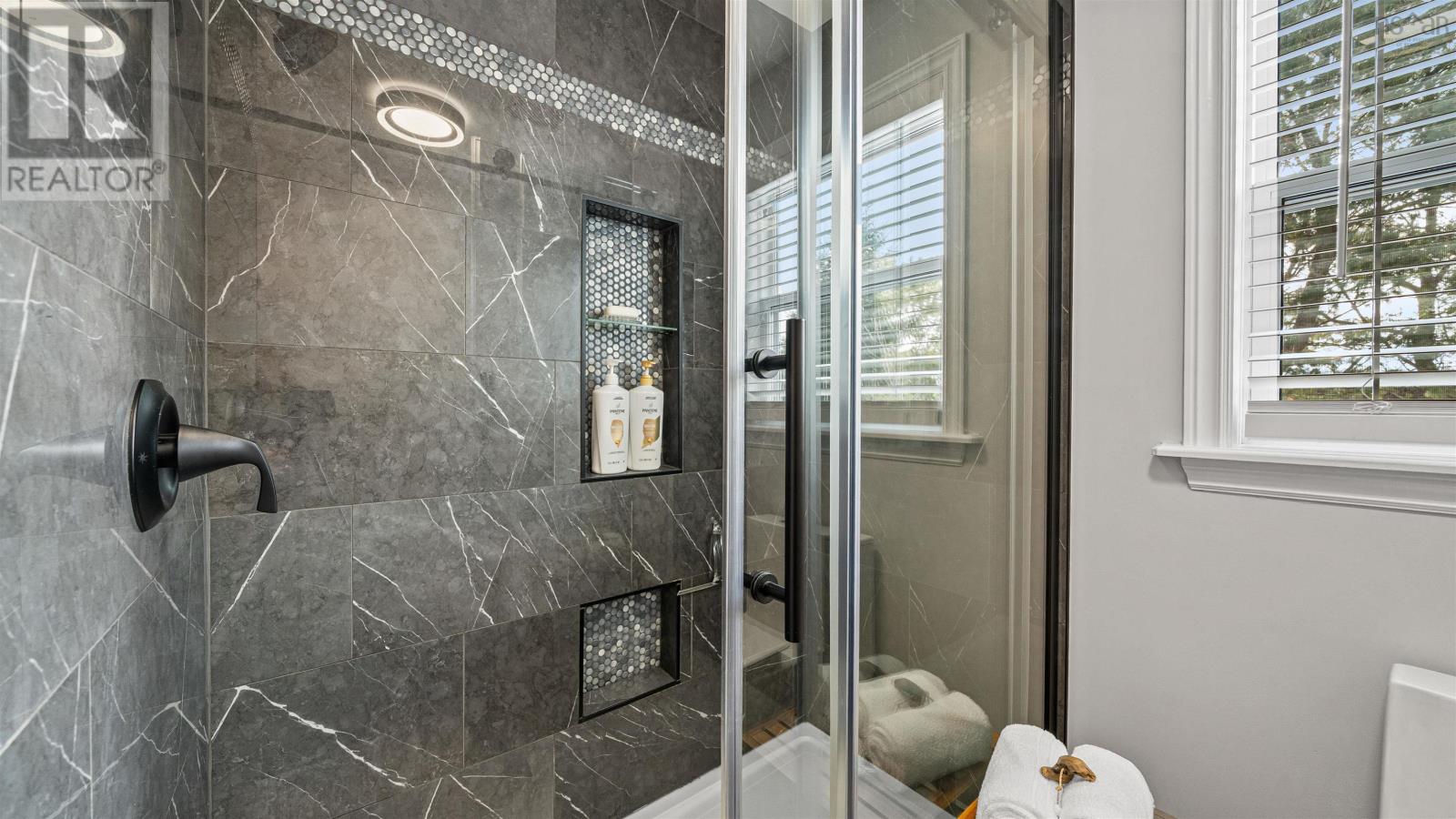 Property 24 of 49 of 12 Kaye Street