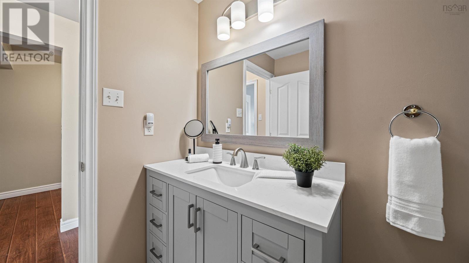 Property 33 of 49 of 12 Kaye Street