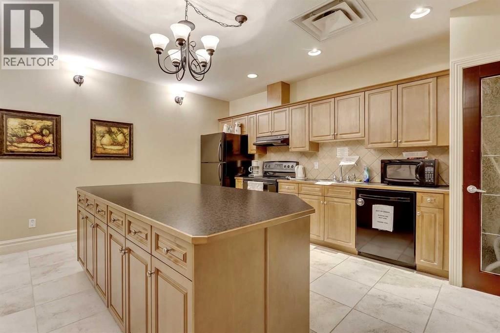 Single Family House for Sale in    Avenue NW Hounsfield Heights/Briar Hill Calgary 